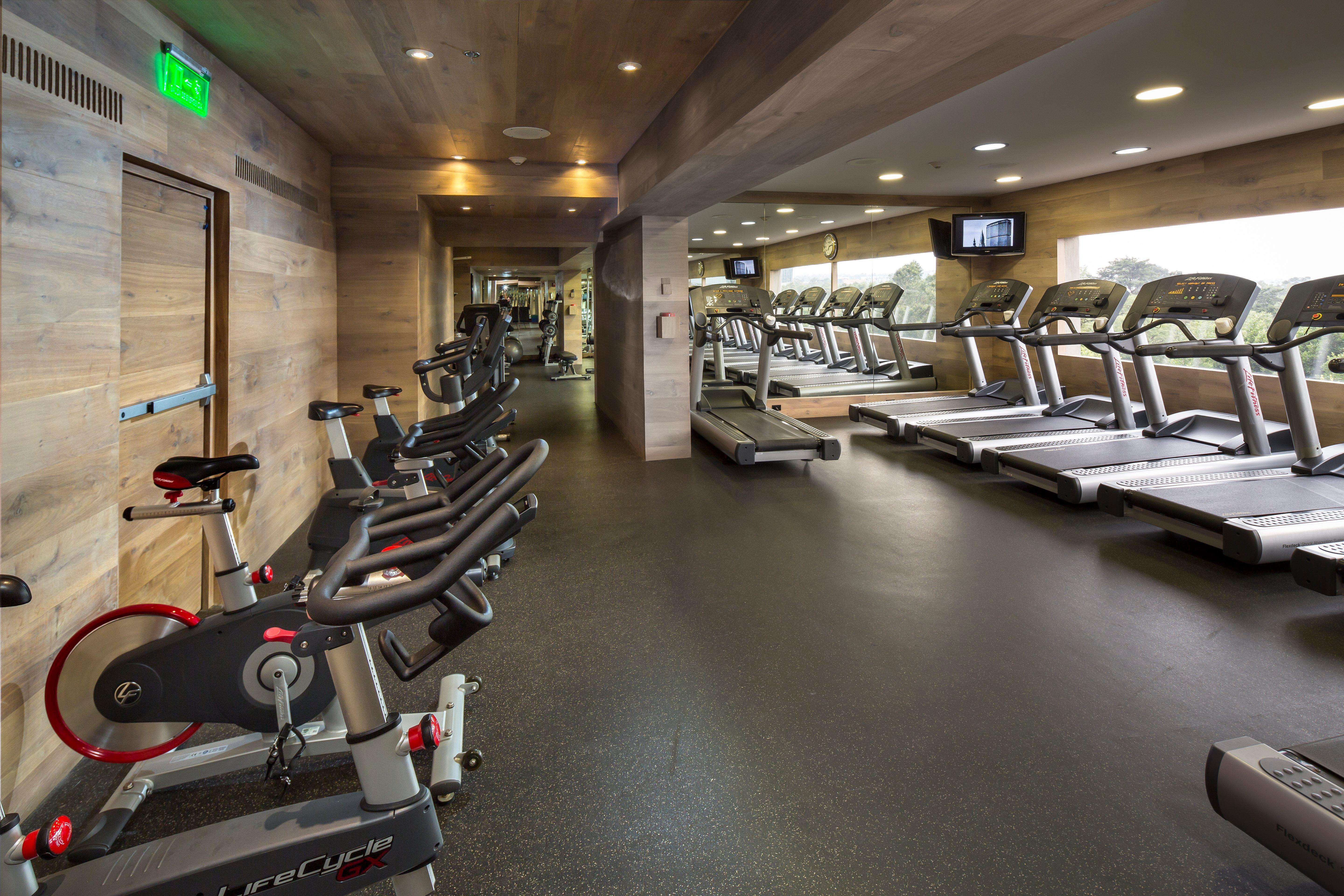 Presidente Intercontinental Mexico City By Ihg Eksteriør bilde The gym at the hotel